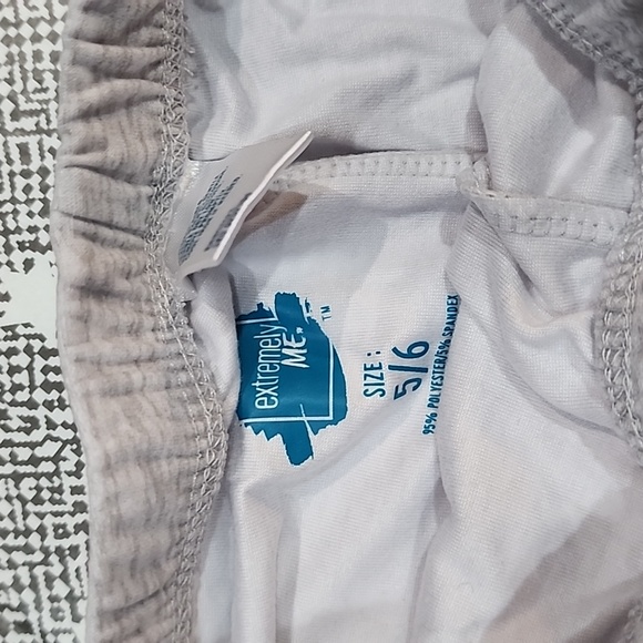 Shorts - Picture 2 of 2